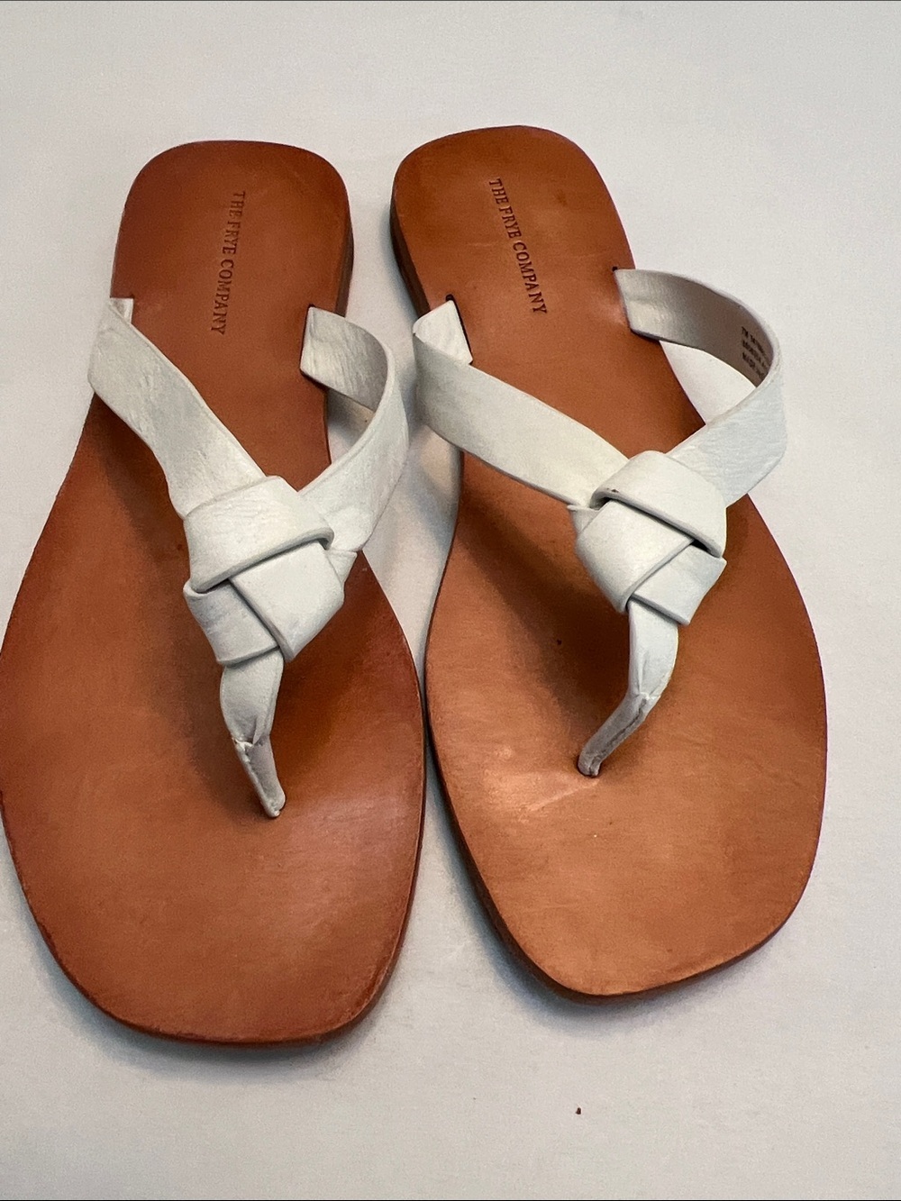 FRYE PERRY KNOT THONG WHITE LEATHER SANDALS SIZE 7 - Picture 6 of 9